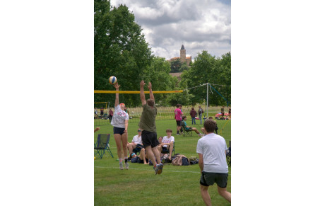 Album photos/vidéos du tournoi de volley sur herbe du 17 mai 2026